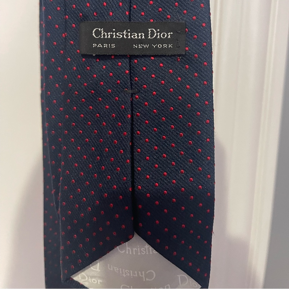 Christian Dior Tie Navy Blue with red tiny spots Sz Os - Picture 12 of 13